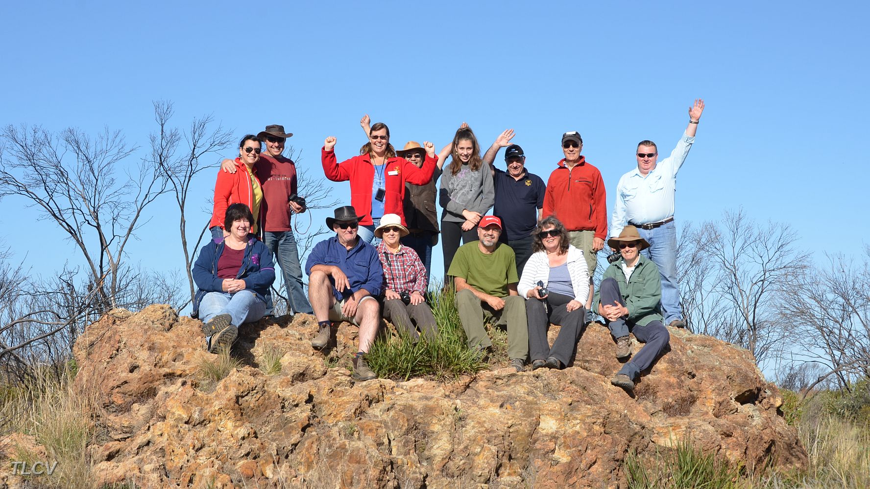 08-Our convoy at Milmed Rock.JPG